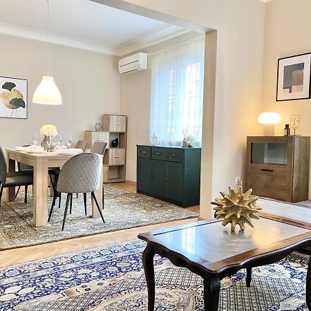 Top Centre Sofia Apartment For 6 Guests エクステリア 写真