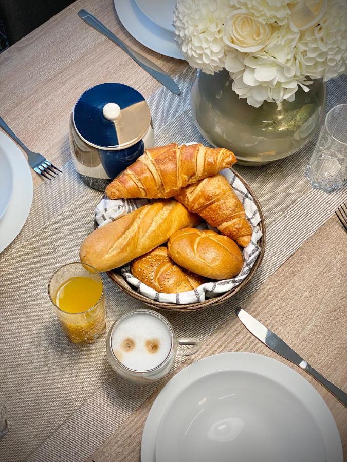 Top Centre Sofia Apartment For 6 Guests エクステリア 写真