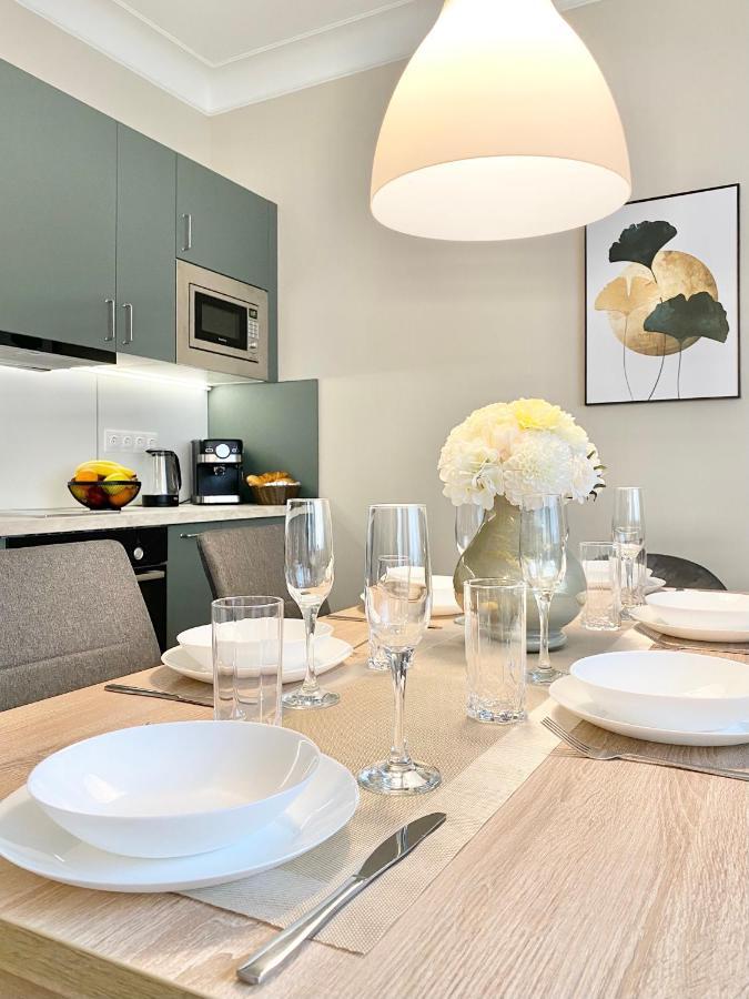 Top Centre Sofia Apartment For 6 Guests エクステリア 写真