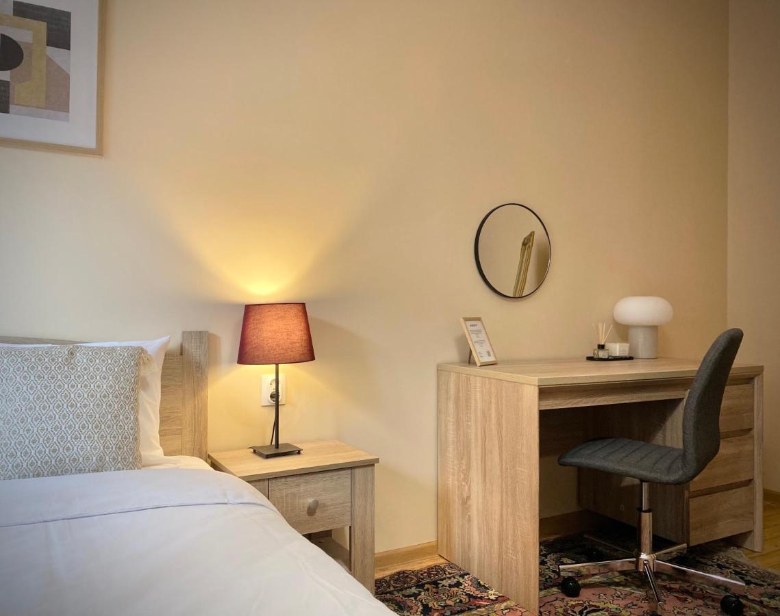 Top Centre Sofia Apartment For 6 Guests エクステリア 写真